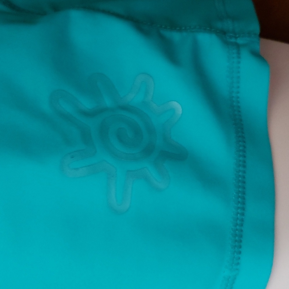 Sun protective shirt by UV Skinz SPF 50+ - Picture 3 of 6